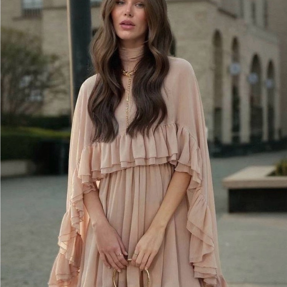 Commense Blush Ruffled cape dress with slip underneath - Picture 2 of 7